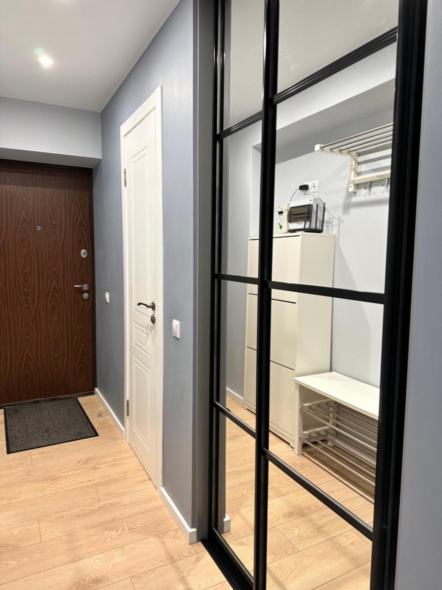 Appartamento Parkside Escape: Stylish 1-Br Riga Esterno foto